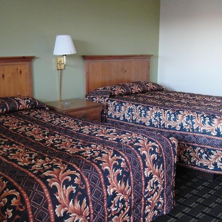 Budget Inn Williamsville Bagian luar foto
