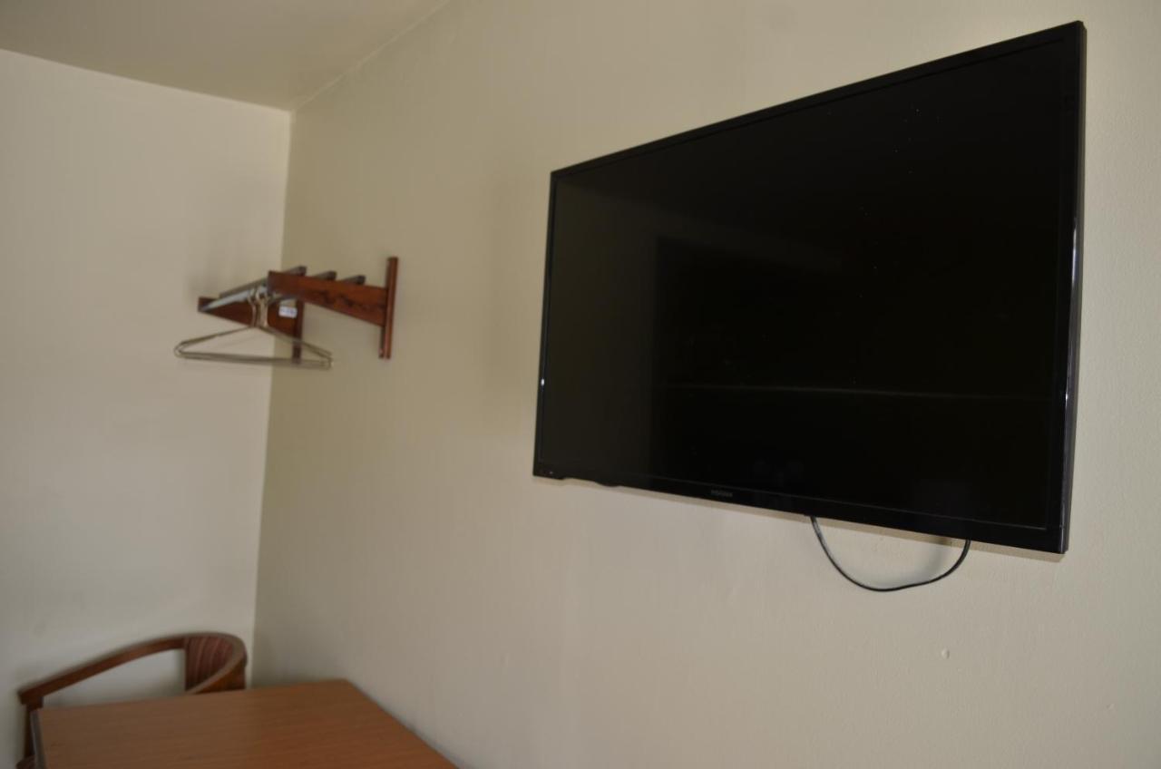 Budget Inn Williamsville Bagian luar foto