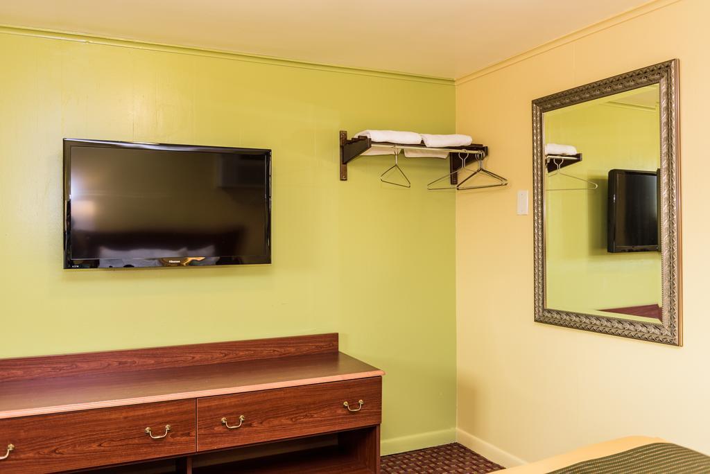 Budget Inn Williamsville Bagian luar foto