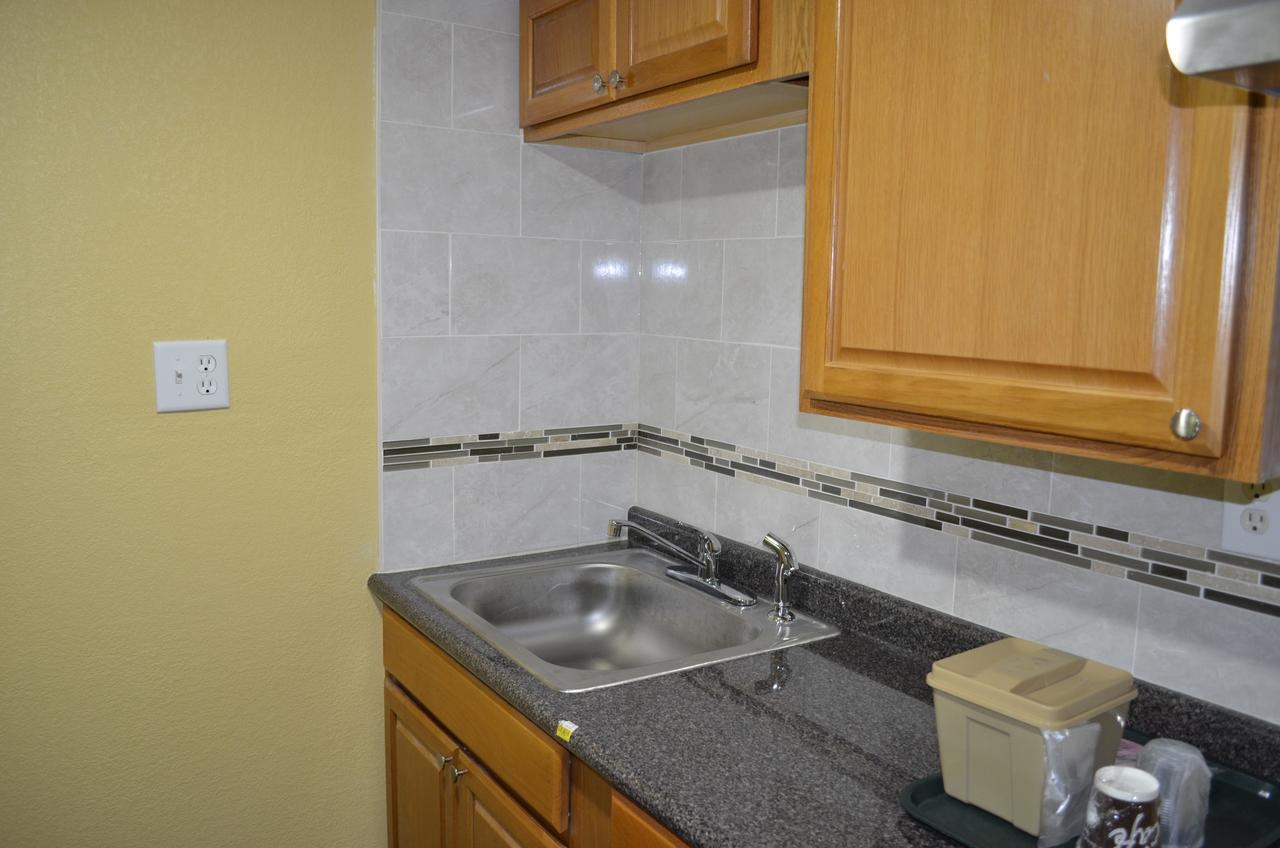 Budget Inn Williamsville Bagian luar foto