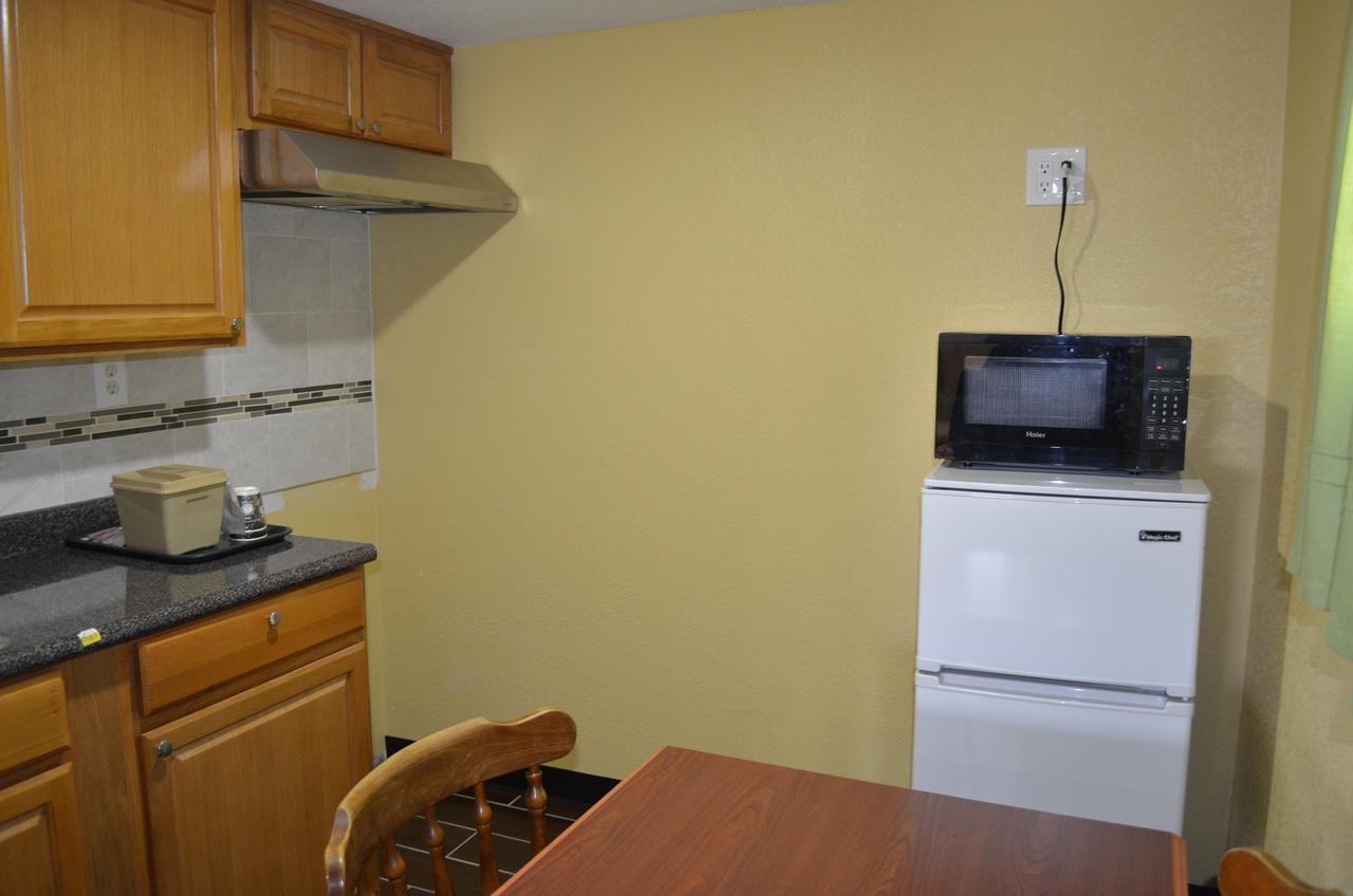Budget Inn Williamsville Bagian luar foto