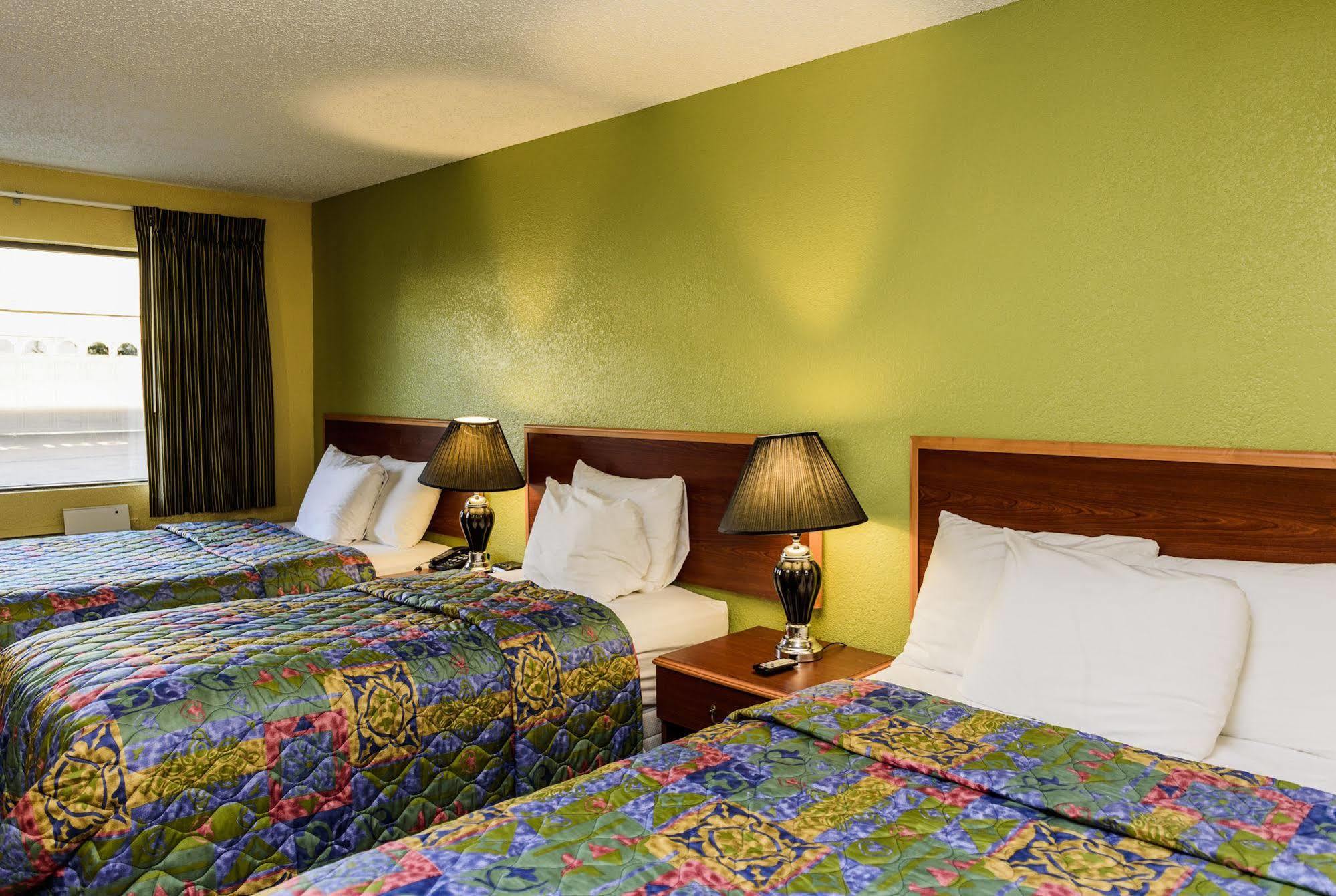 Budget Inn Williamsville Bagian luar foto